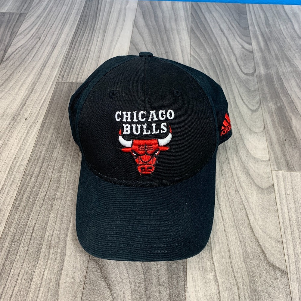 CHICAGO BULLS Hat Cap THROWBACK ADIDAS  ONESIZE Sewn Logo Climalite